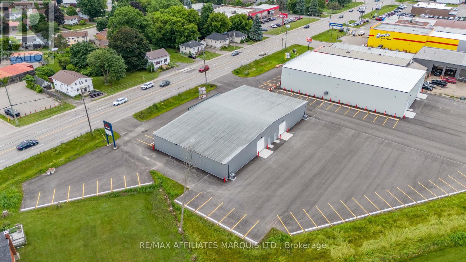 Photo 7 of 550 Stewart Boulevard, Brockville ON