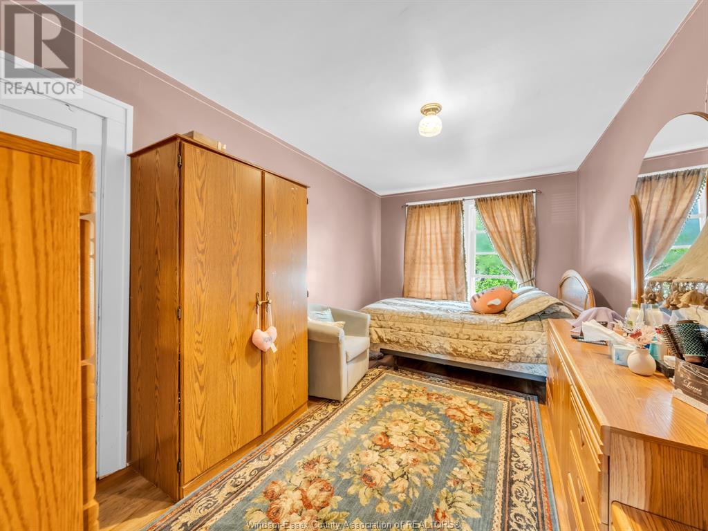 Photo 25 of 1407 Hall, Windsor ON