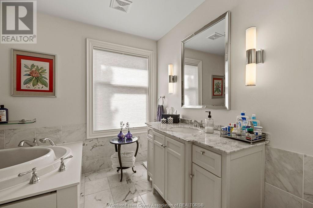 Photo 9 of 1695 Heritage, Kingsville ON