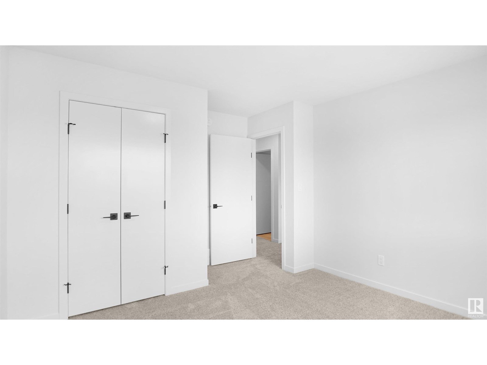 Photo 36 of 109 Elsinore Pl Nw, Edmonton AB