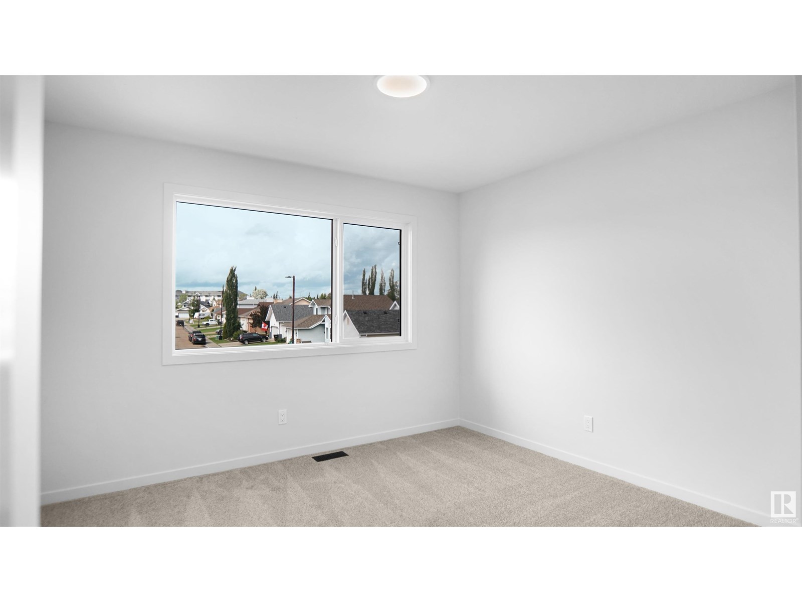 Photo 35 of 109 Elsinore Pl Nw, Edmonton AB
