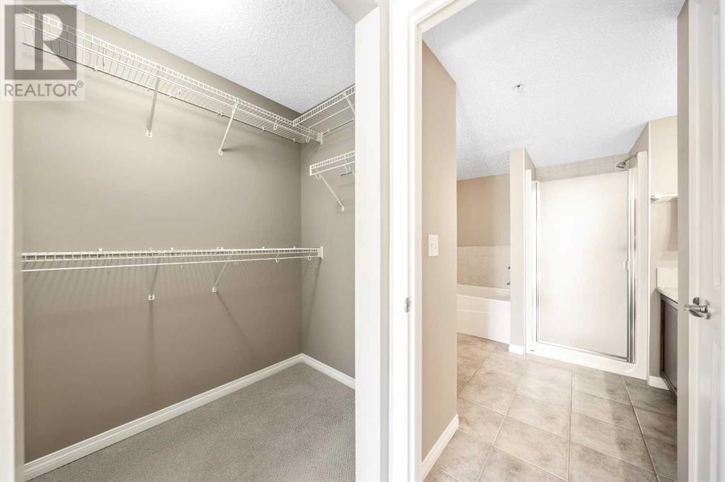 Single Family House for Sale in   Rocky Vista Park NW Rocky Ridge Calgary 