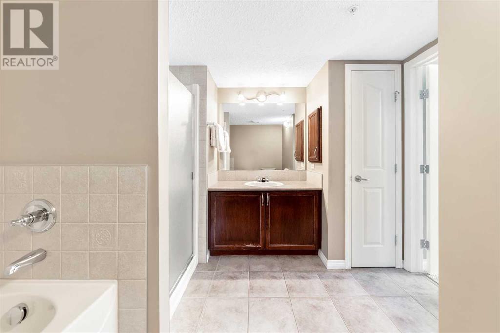 Single Family House for Sale in   Rocky Vista Park NW Rocky Ridge Calgary 