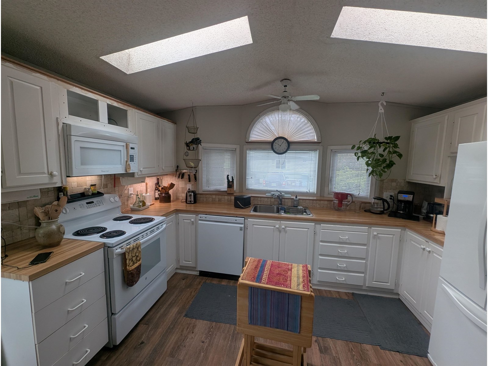 Photo 4 of 22 44565 Monte Vista Drive Sardis South, Chilliwack BC