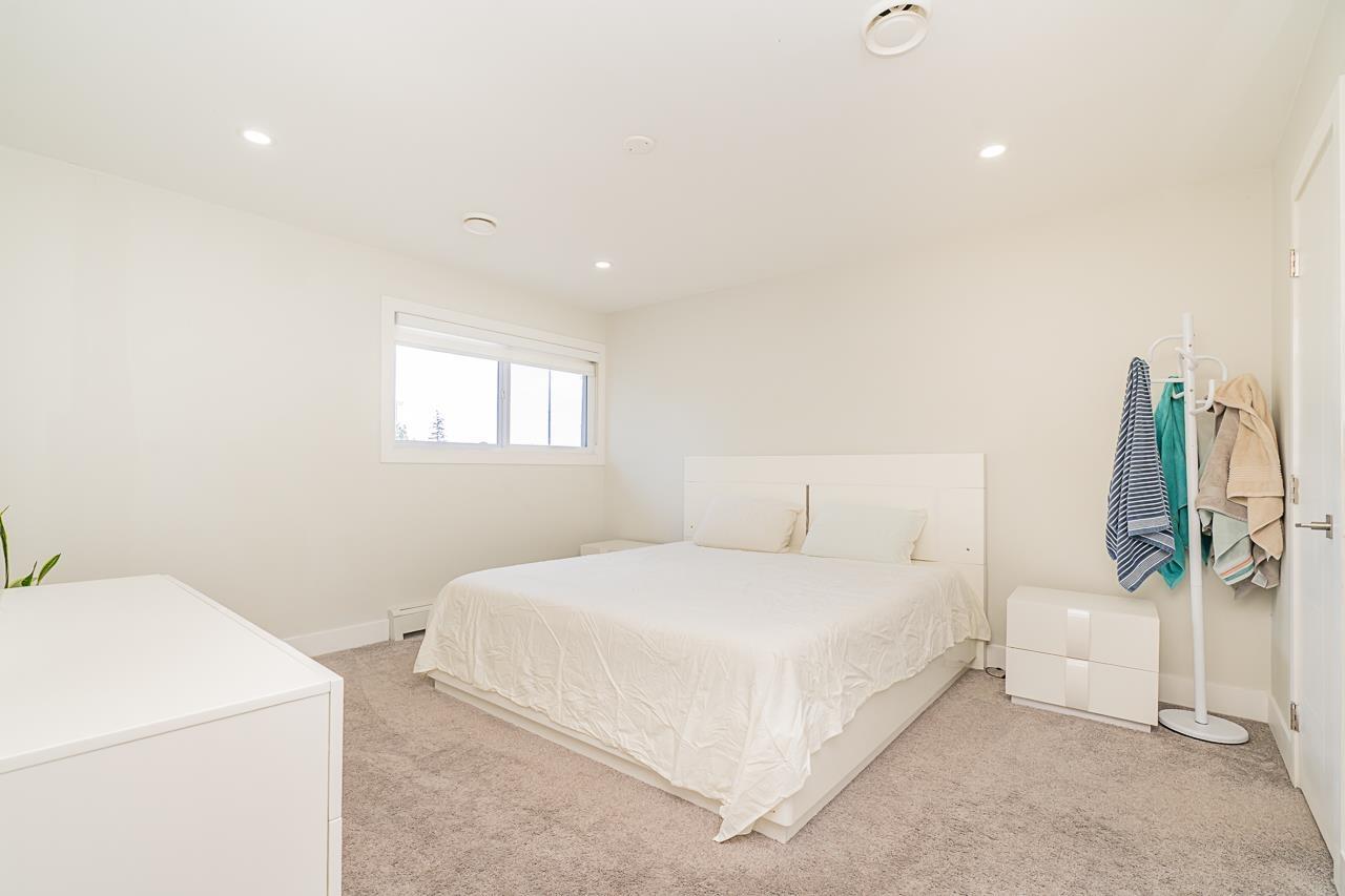Photo 14 of 11553 83 Avenue, Delta BC