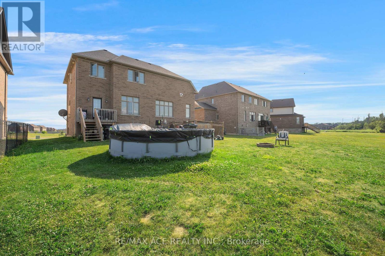 Photo 10 of 37 Summer Breeze Drive, Quinte West ON