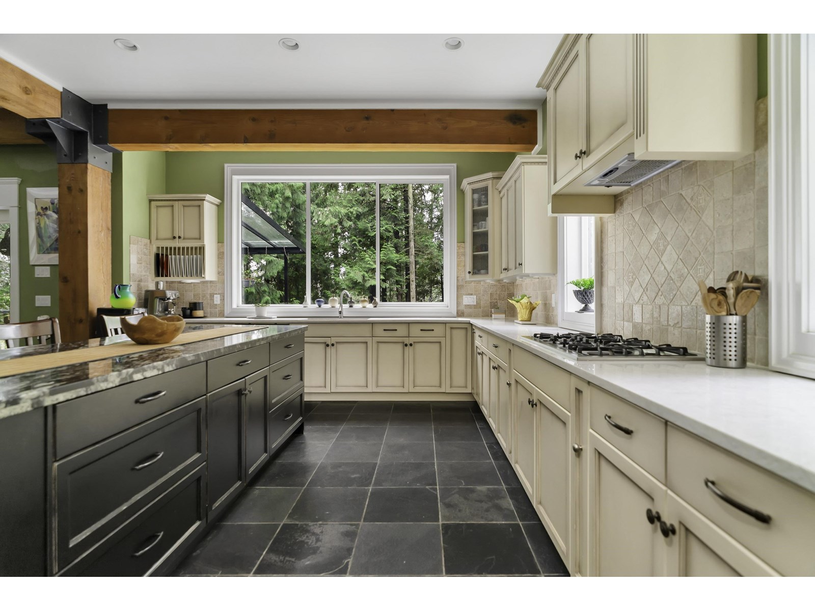 Photo 9 of 27820 Maclure Road, Abbotsford BC