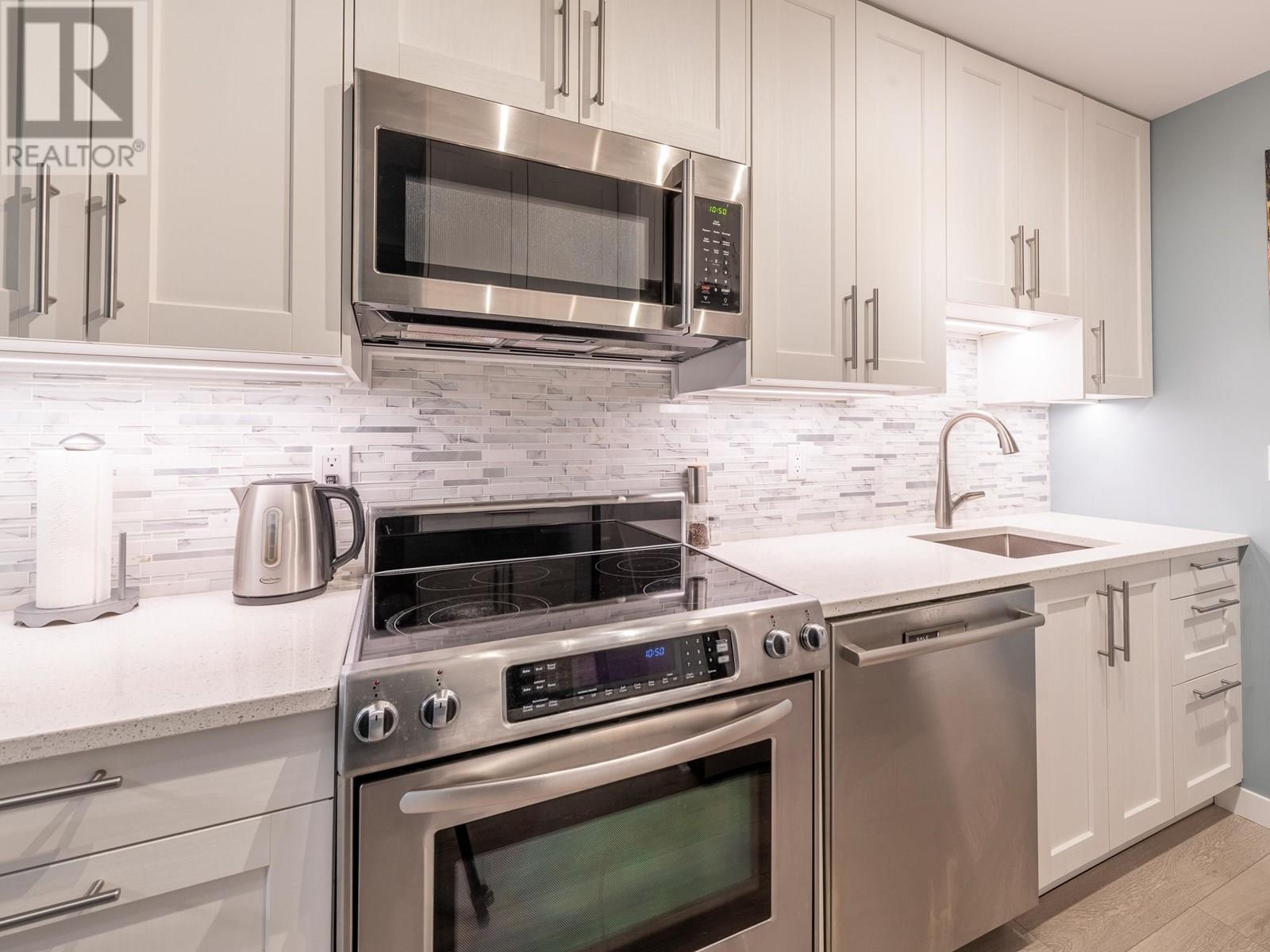 Photo 14 of 205 1011 Fourth Avenue, New Westminster BC