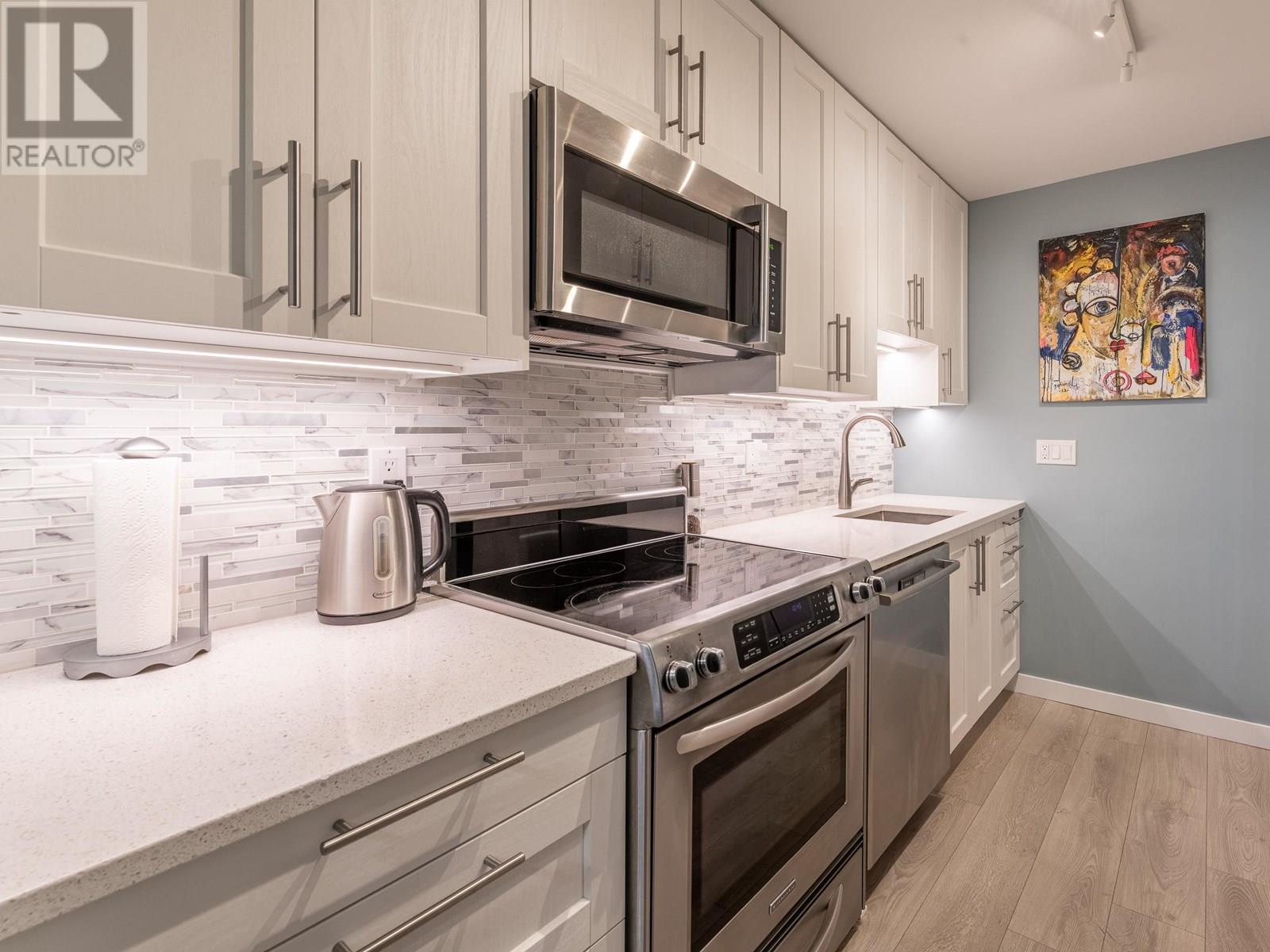 Photo 9 of 205 1011 Fourth Avenue, New Westminster BC