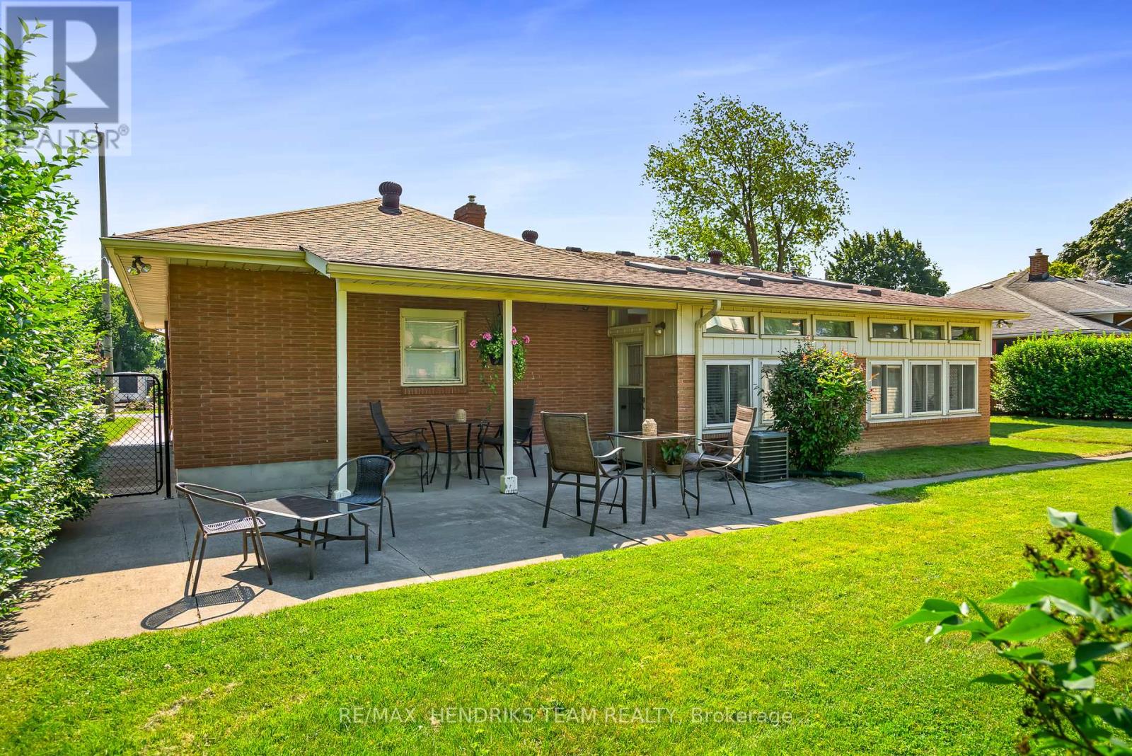 Photo 37 of 7 Kamla Drive, St Catharines ON