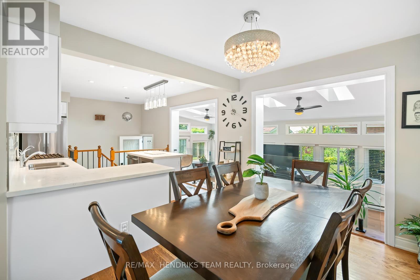 Photo 9 of 7 Kamla Drive, St Catharines ON