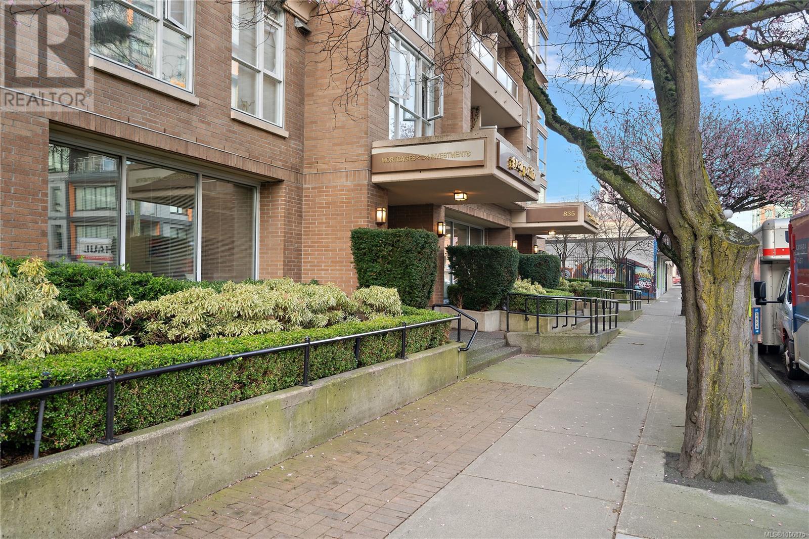 Photo 8 of 609 835 View St, Victoria BC