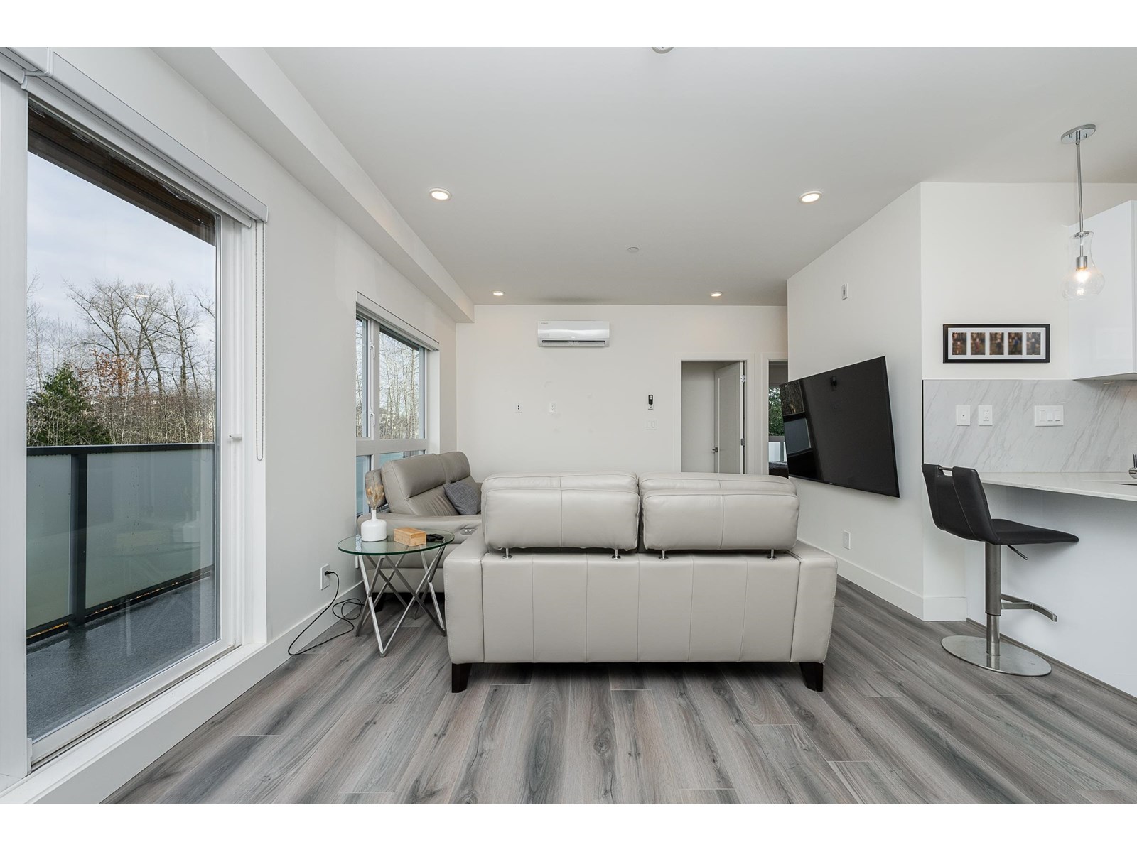 Photo 8 of A 303 8447 202 Street, Langley BC