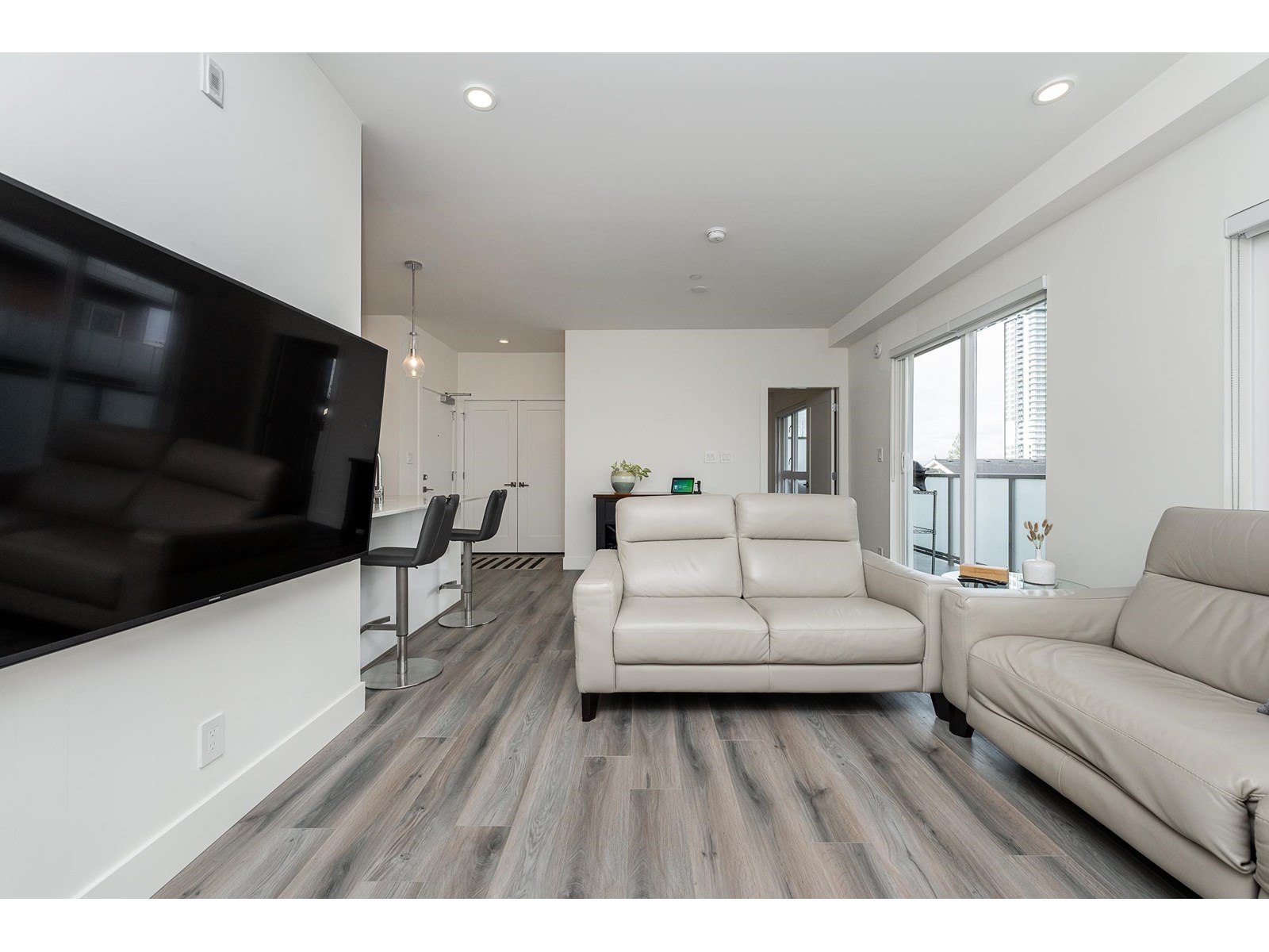 Photo 10 of A 303 8447 202 Street, Langley BC