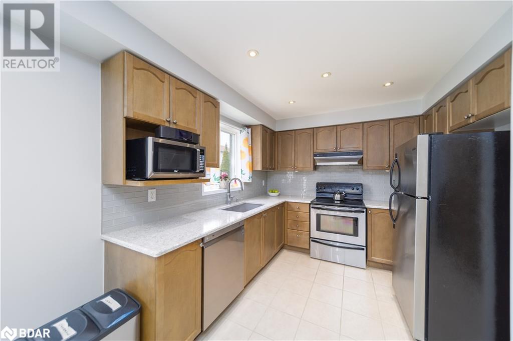 Photo 3 of 1202 Andrade Lane, Innisfil ON