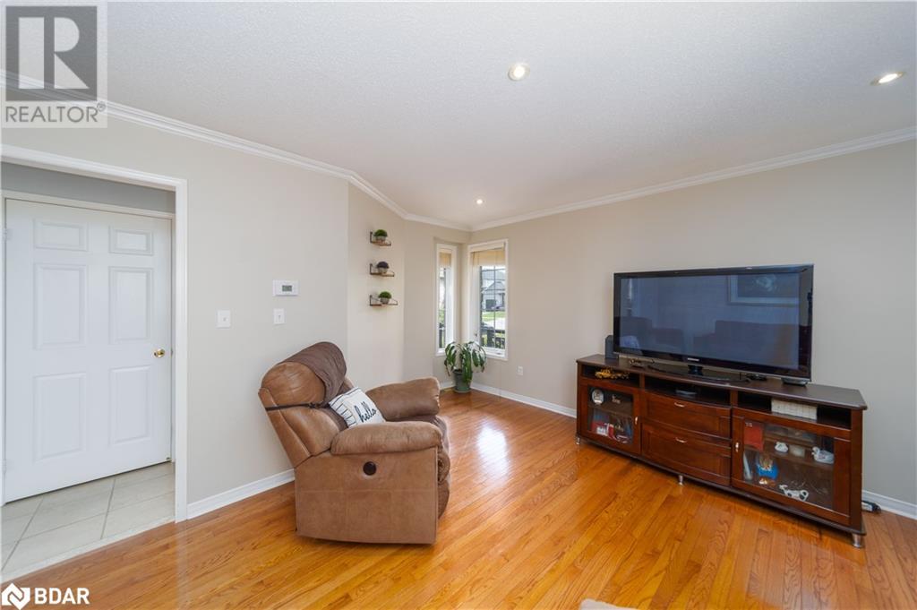 Photo 7 of 1202 Andrade Lane, Innisfil ON