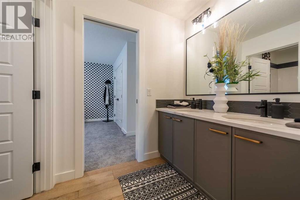 Single Family House for Sale in  Sora Terrace SE Hotchkiss Calgary 