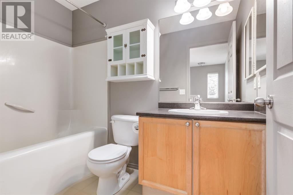 Single Family House for Sale in  Tuscany Court NW Tuscany Calgary 