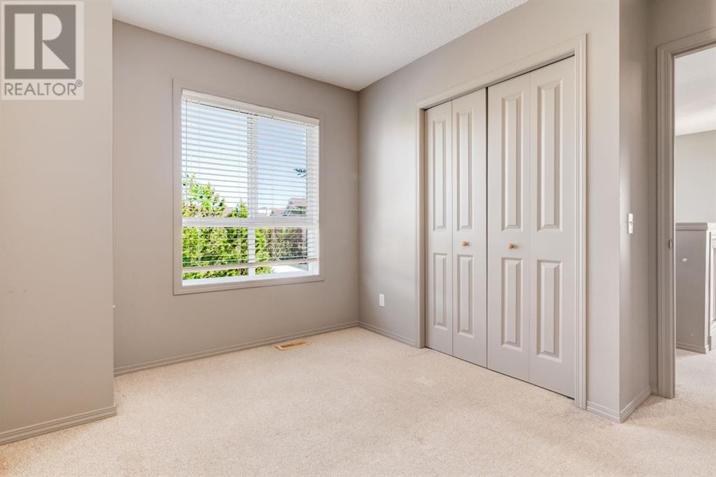 Single Family House for Sale in  Tuscany Court NW Tuscany Calgary 