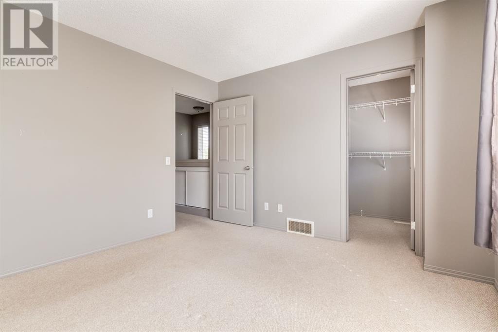 Single Family House for Sale in  Tuscany Court NW Tuscany Calgary 