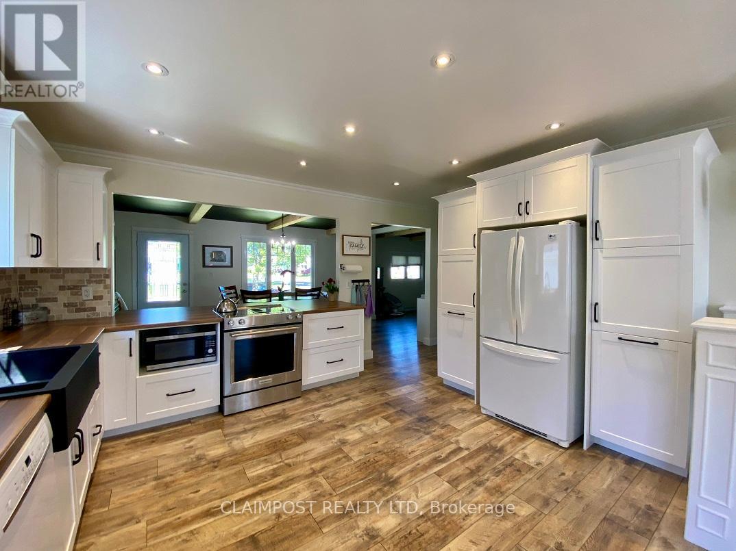 Photo 1 of 1244 Victoria Road, Iroquois Falls ON