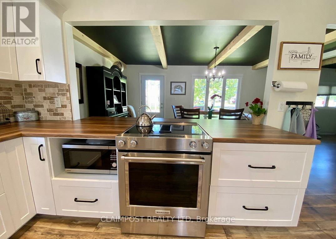Photo 20 of 1244 Victoria Road, Iroquois Falls ON