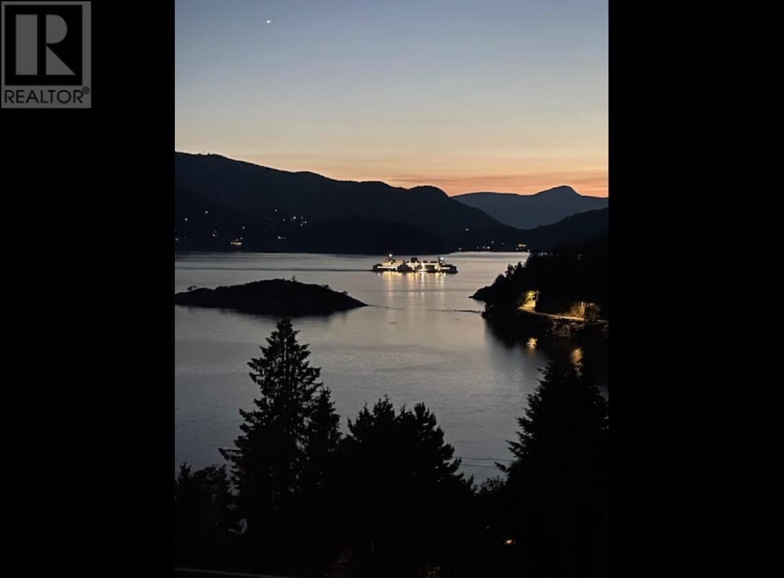 Photo 36 of 6236 Wellington Avenue, West Vancouver BC