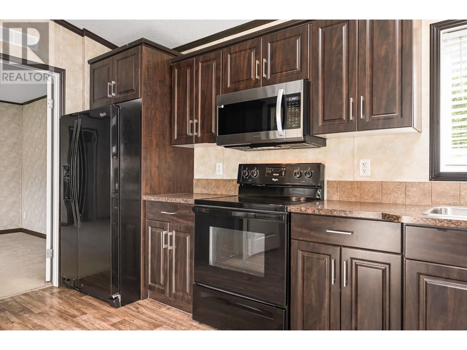 Photo 16 of 8614 Hwy 93 95 Highway Unit 6, Dry Gulch BC