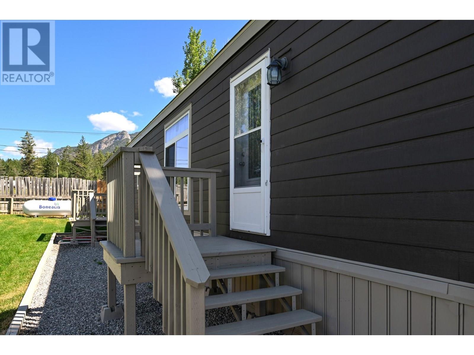 Photo 7 of 8614 Hwy 93 95 Highway Unit 6, Dry Gulch BC