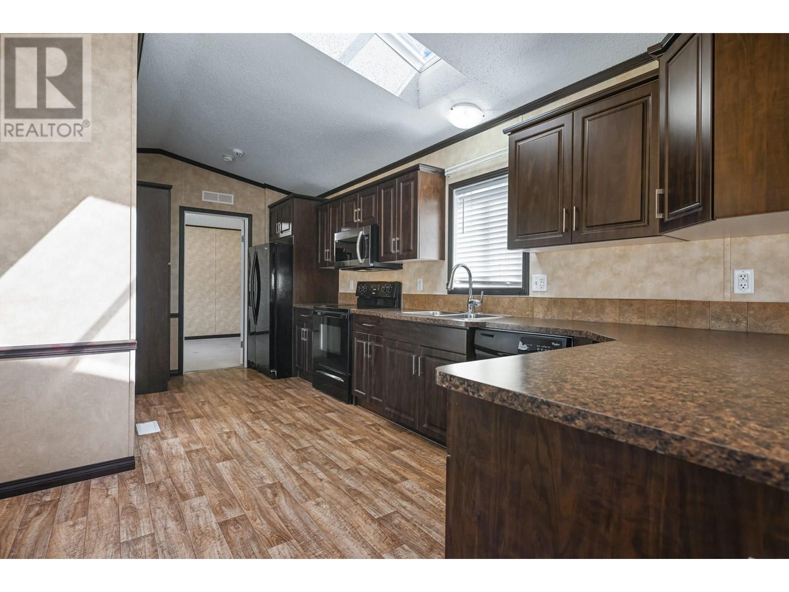 Photo 18 of 8614 Hwy 93 95 Highway Unit 6, Dry Gulch BC