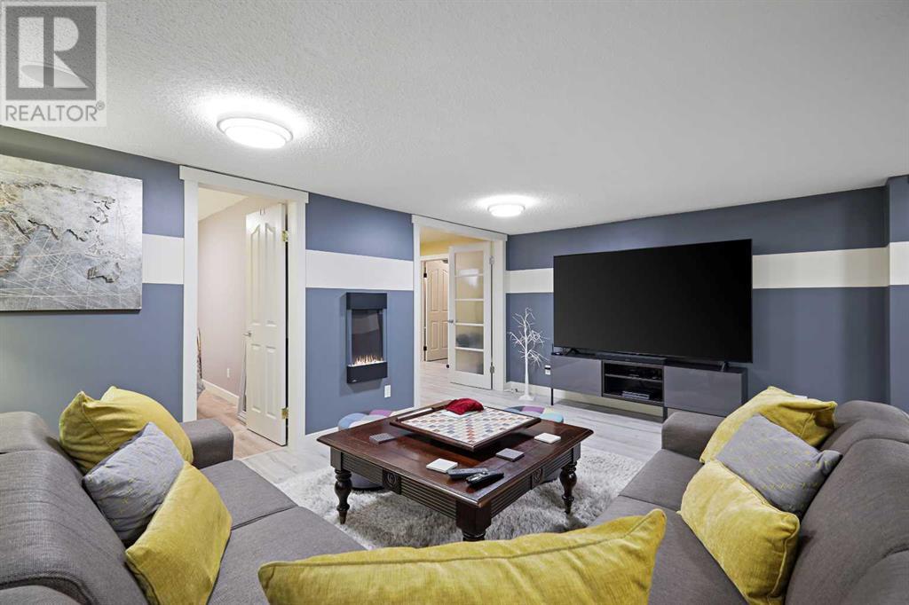 Single Family House for Sale in  Springbank Mount SW Springbank Hill Calgary 