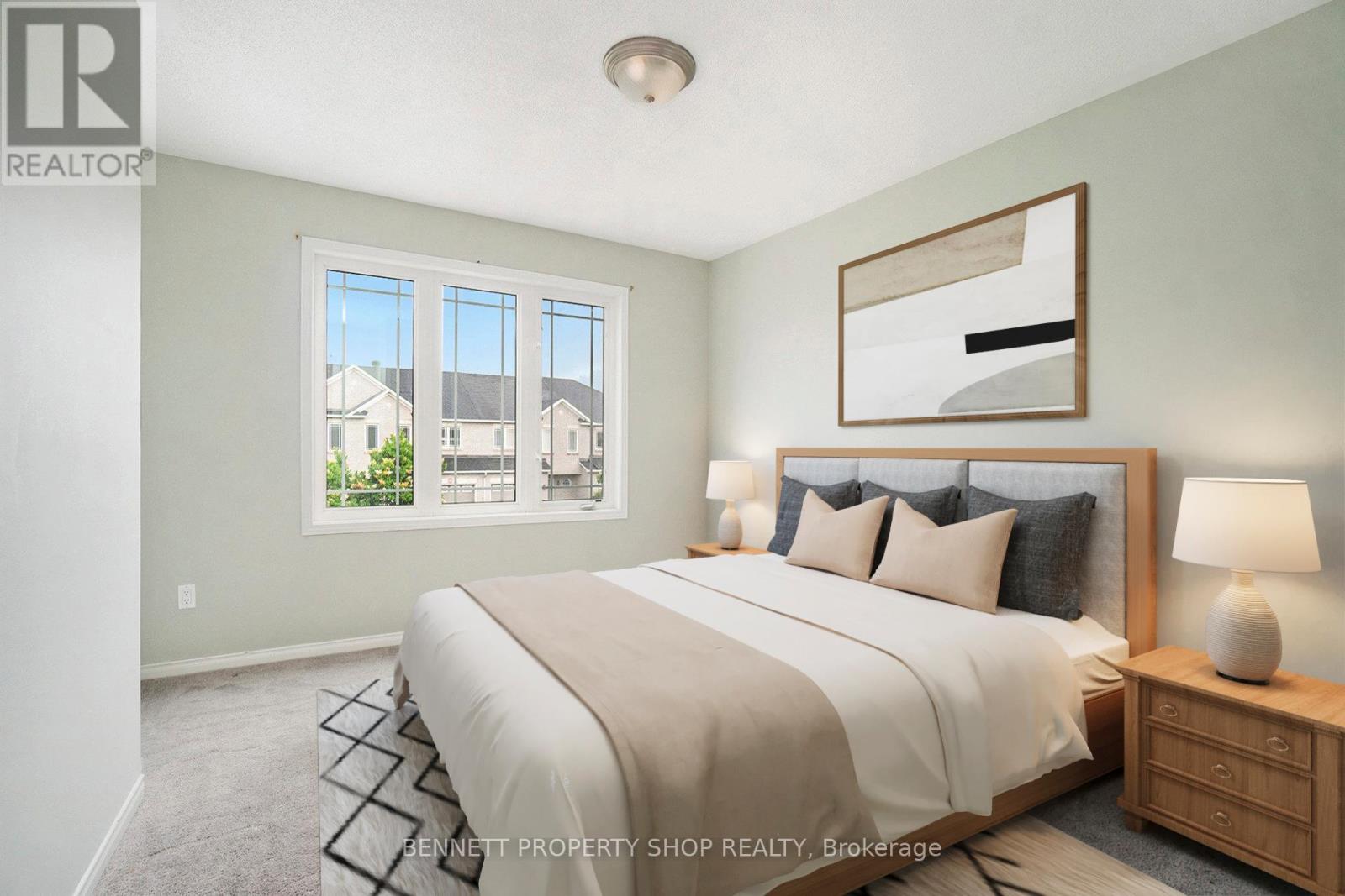 Photo 11 of 526 Pepperville Crescent N, Ottawa ON