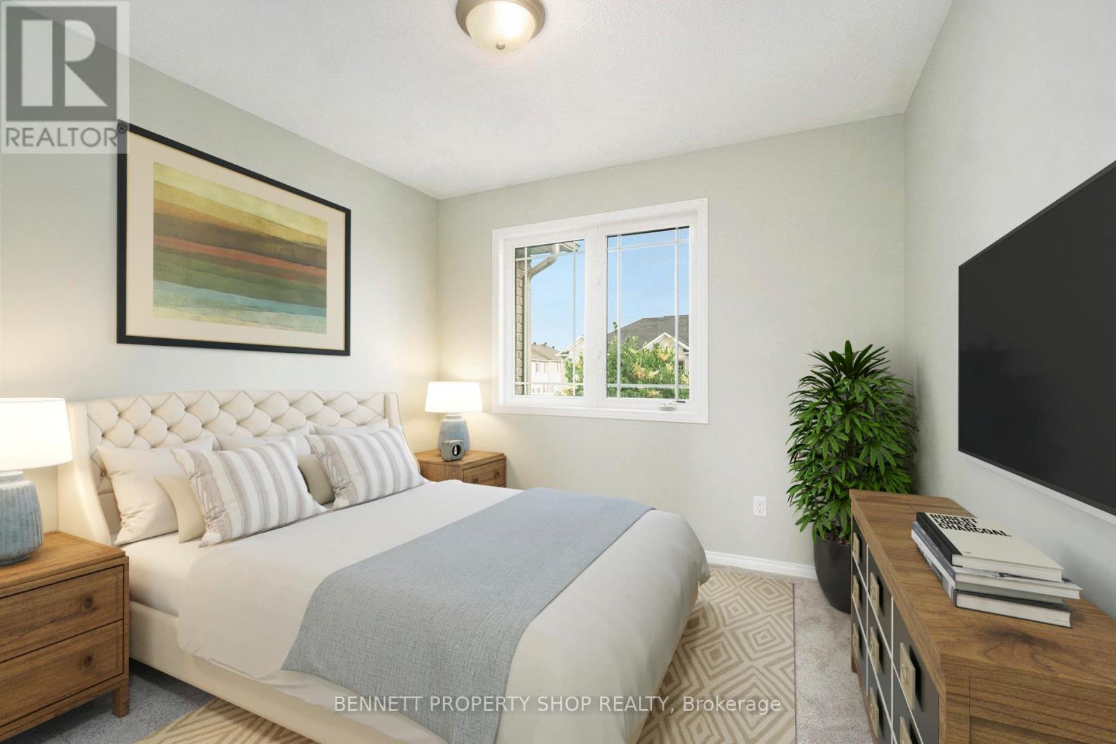 Photo 12 of 526 Pepperville Crescent N, Ottawa ON