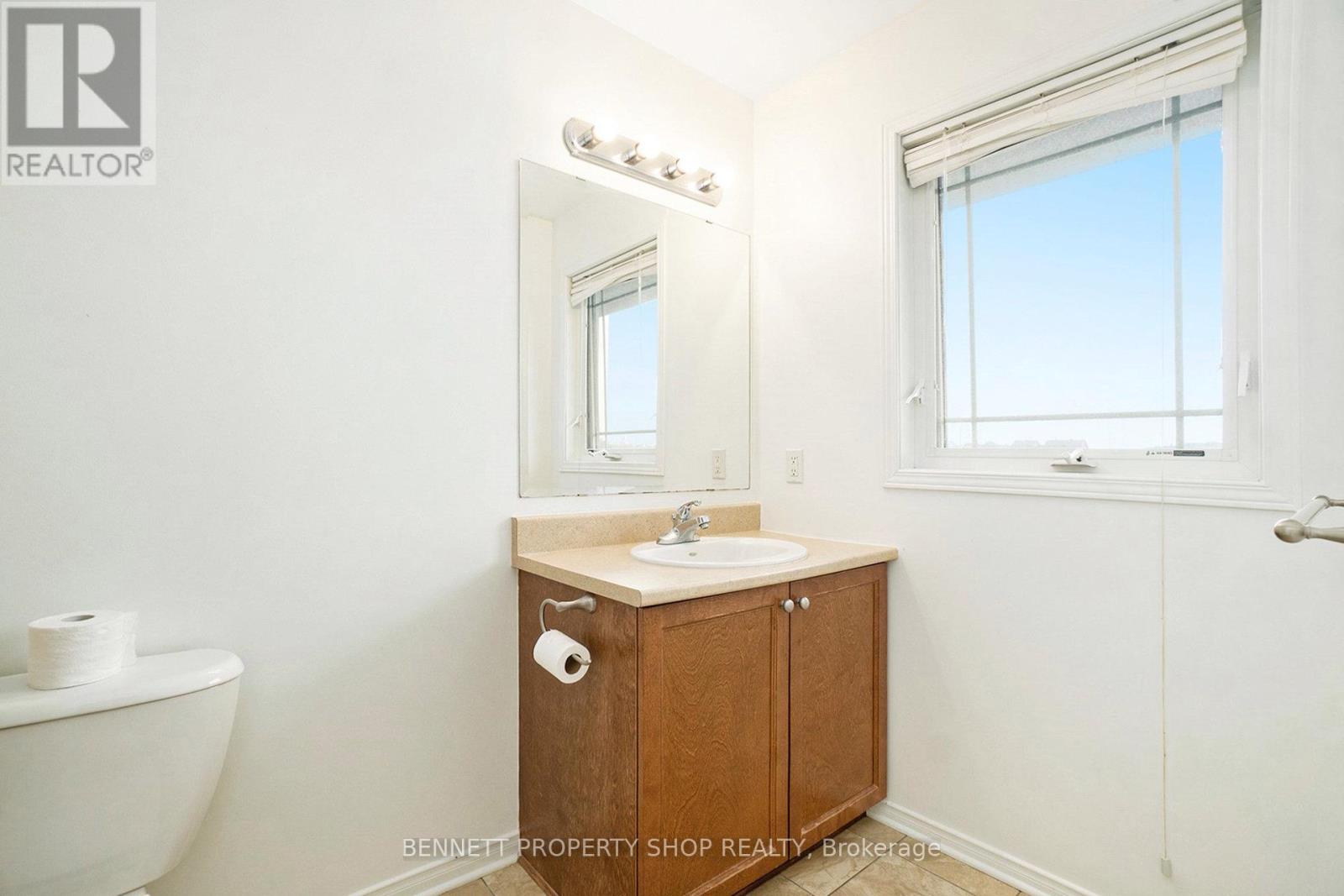 Photo 8 of 526 Pepperville Crescent N, Ottawa ON