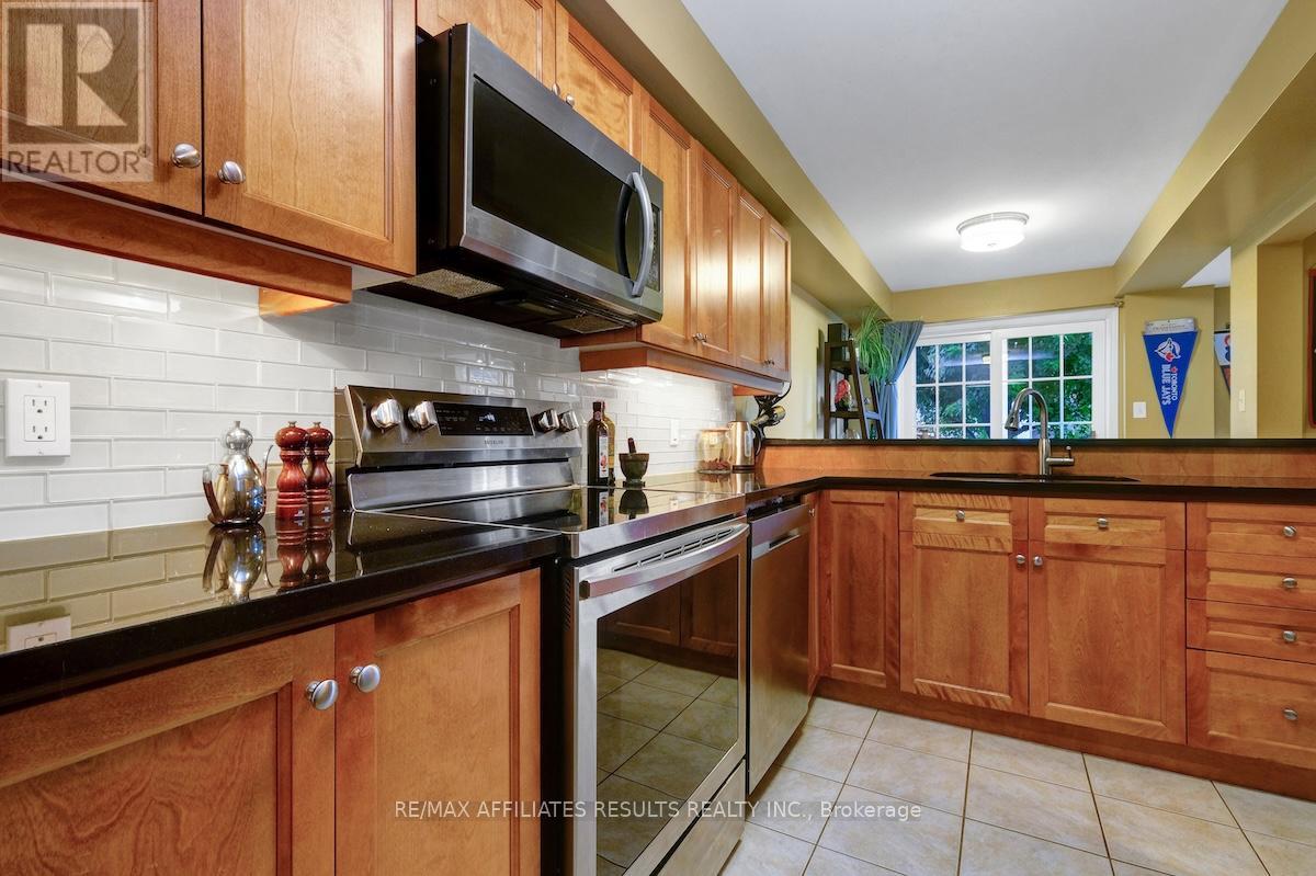 Photo 12 of 310 Silbrass Private, Ottawa ON