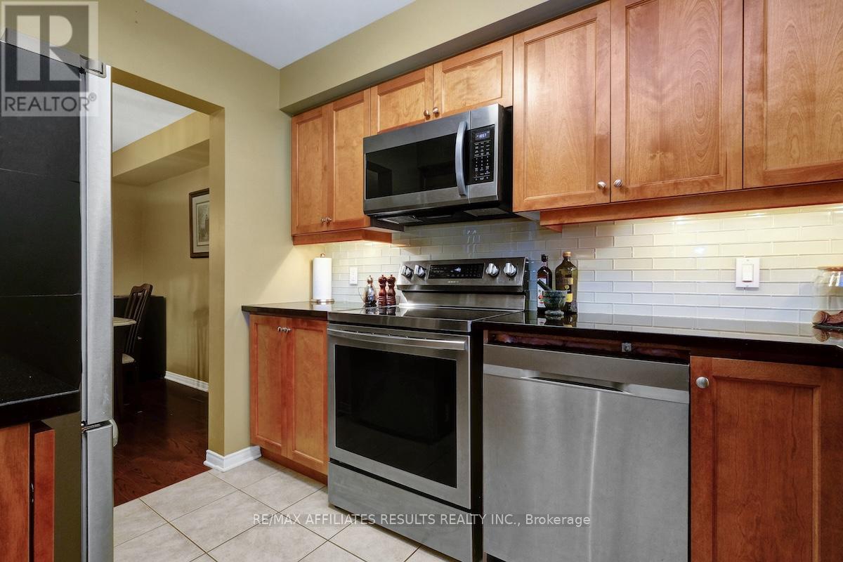 Photo 14 of 310 Silbrass Private, Ottawa ON