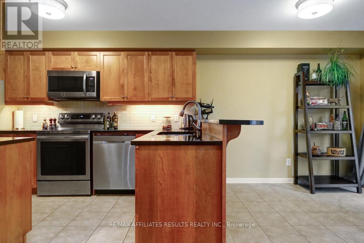 Photo 15 of 310 Silbrass Private, Ottawa ON