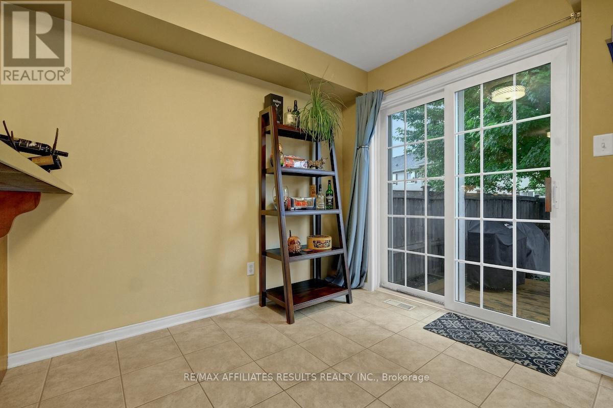 Photo 18 of 310 Silbrass Private, Ottawa ON