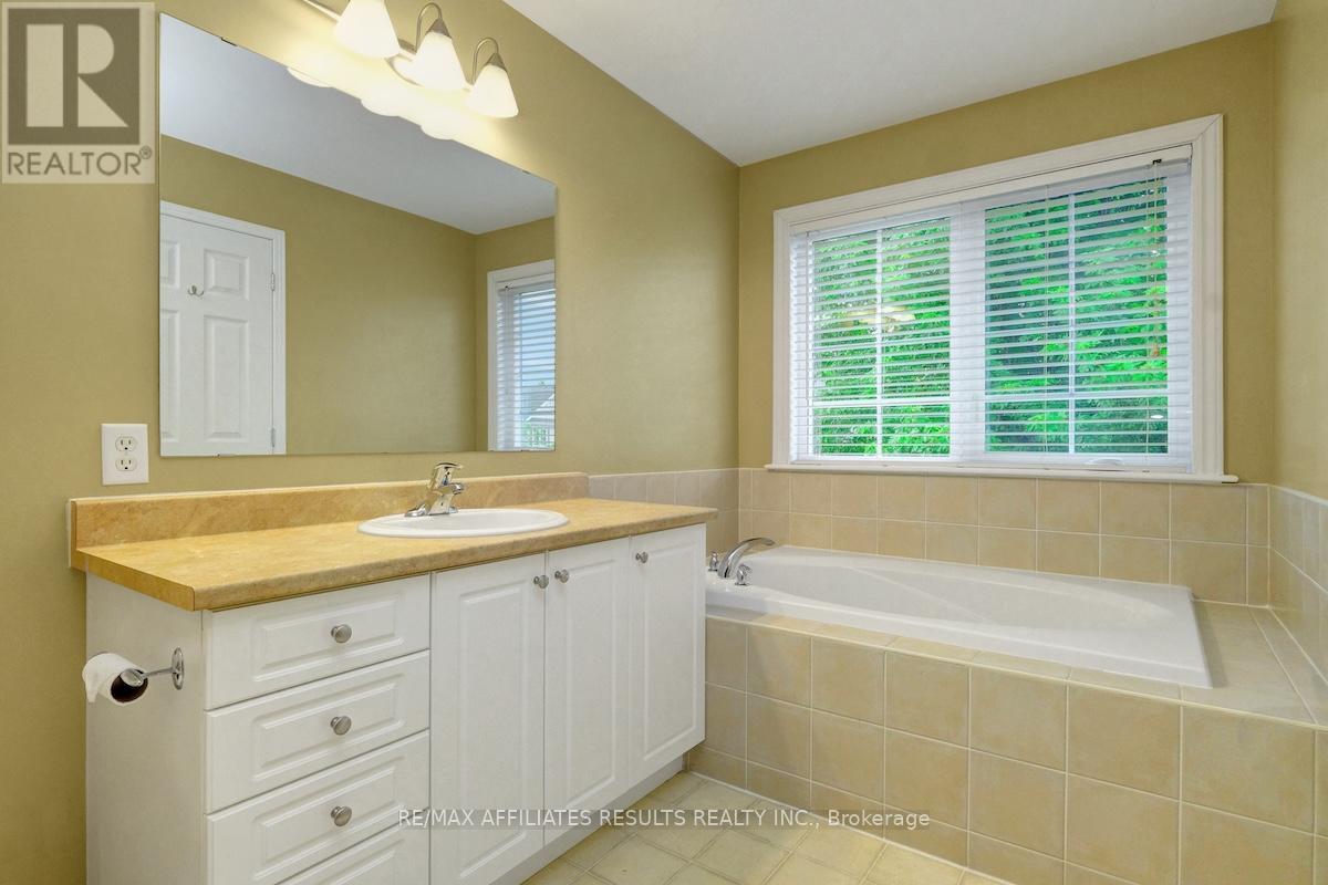Photo 28 of 310 Silbrass Private, Ottawa ON