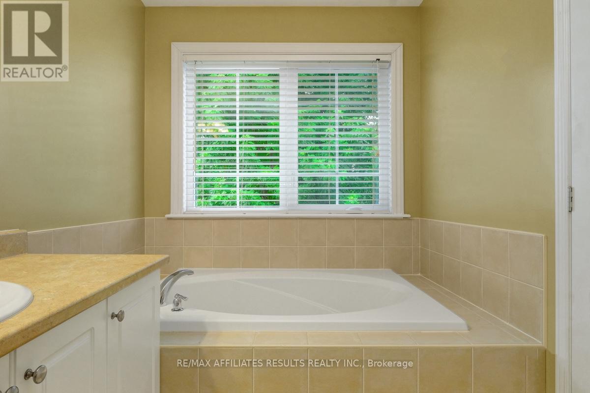 Photo 29 of 310 Silbrass Private, Ottawa ON