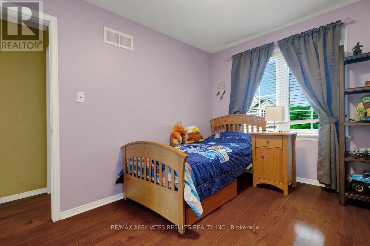 Photo 34 of 310 Silbrass Private, Ottawa ON
