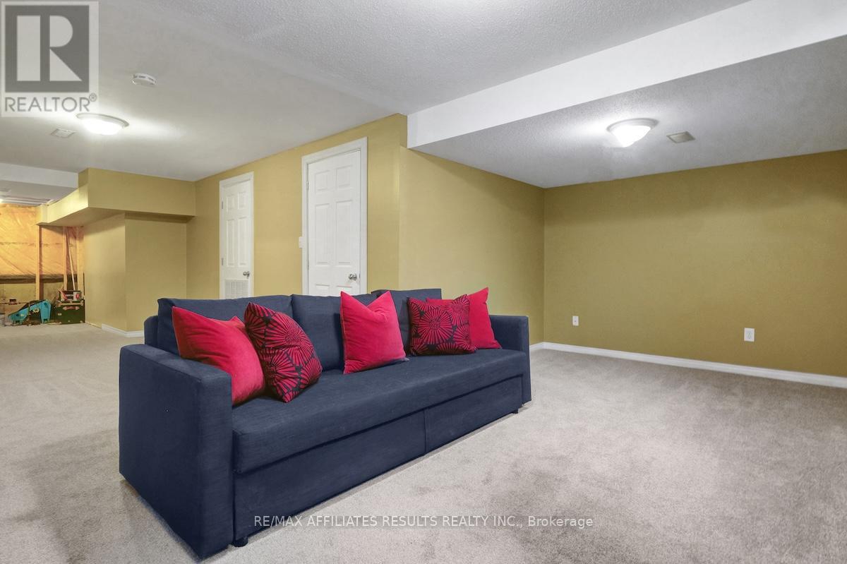 Photo 37 of 310 Silbrass Private, Ottawa ON