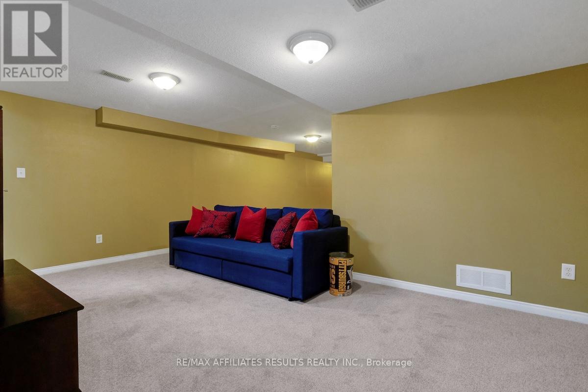 Photo 40 of 310 Silbrass Private, Ottawa ON