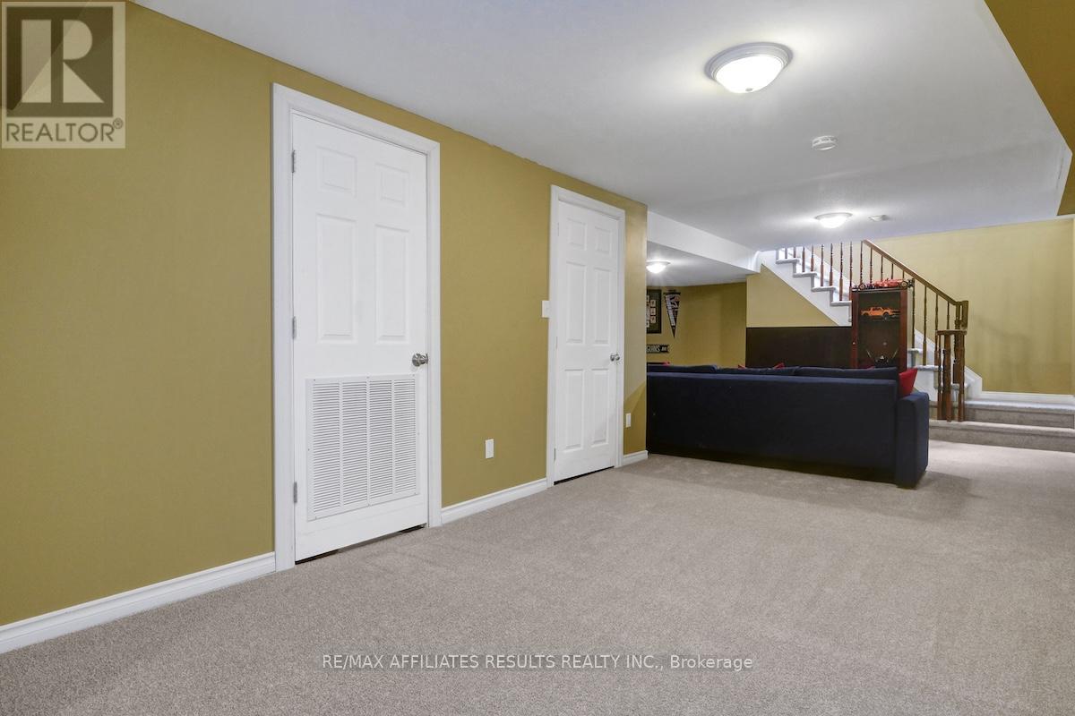 Photo 42 of 310 Silbrass Private, Ottawa ON