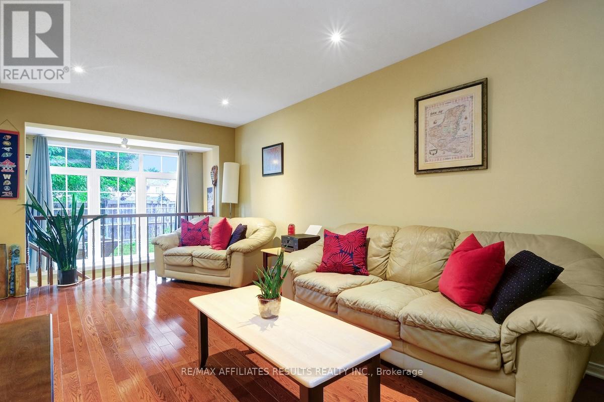 Photo 7 of 310 Silbrass Private, Ottawa ON