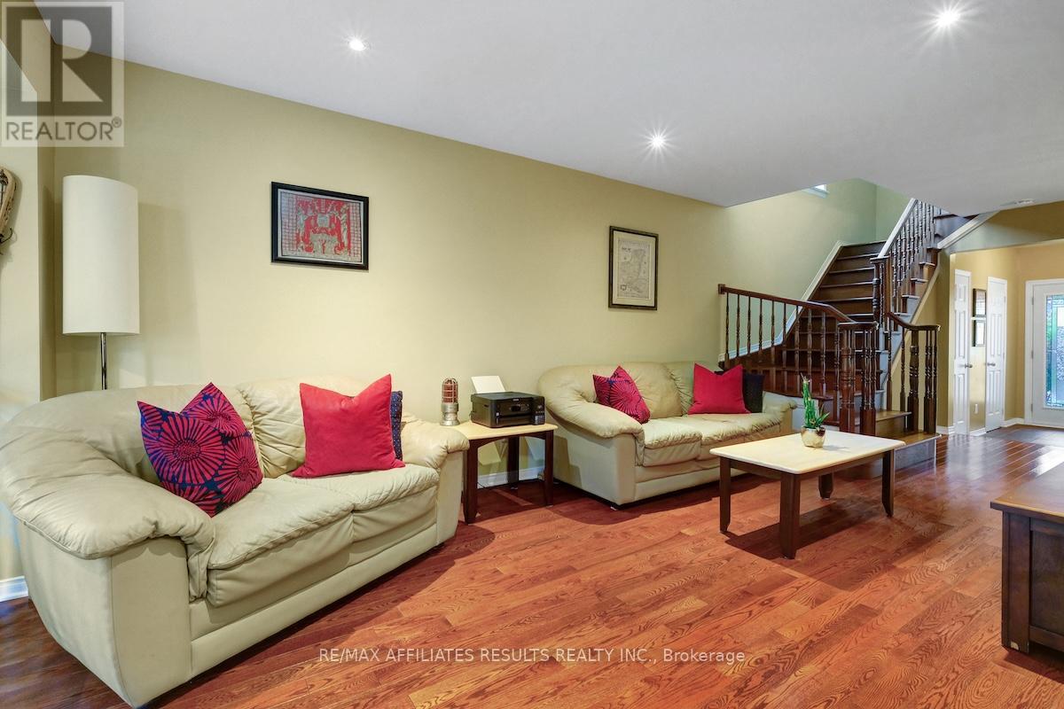 Photo 8 of 310 Silbrass Private, Ottawa ON