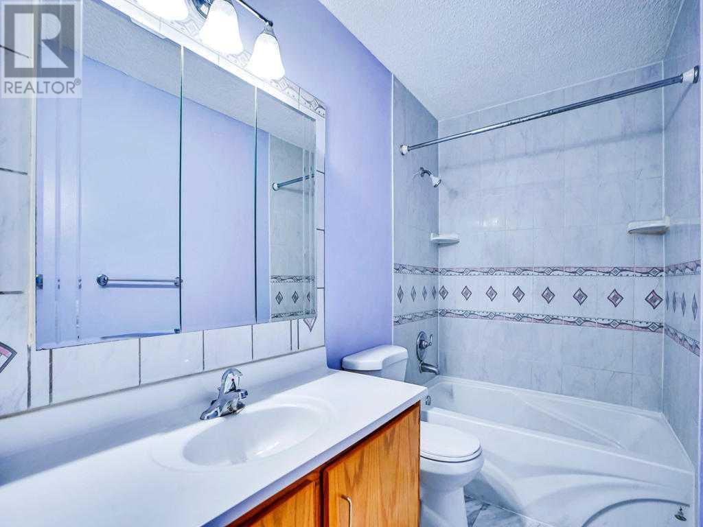 Single Family House Bungalow for Sale in   Avenue NE Abbeydale Calgary 