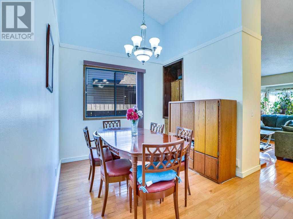 Single Family House Bungalow for Sale in   Avenue NE Abbeydale Calgary 