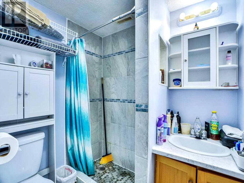 Single Family House Bungalow for Sale in   Avenue NE Abbeydale Calgary 