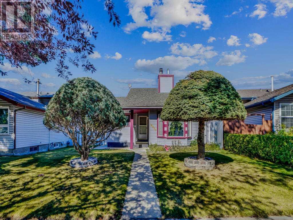 Single Family House Bungalow for Sale in   Avenue NE Abbeydale Calgary 